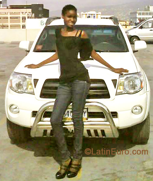 Date this charming Jamaica girl Shawna from Kingston JM1677