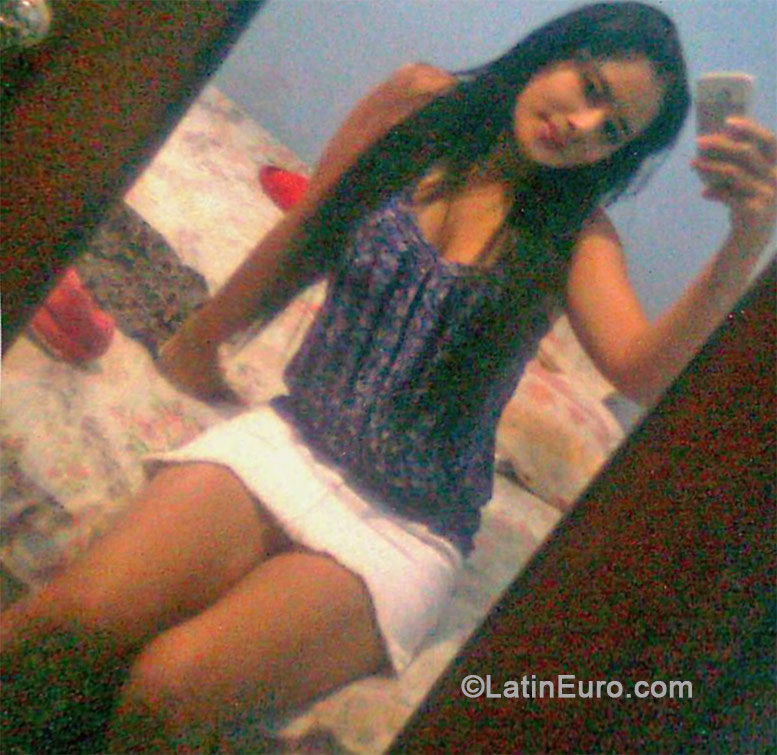 Date this tall Honduras girl Jessica from San Pedro Sula HN1003