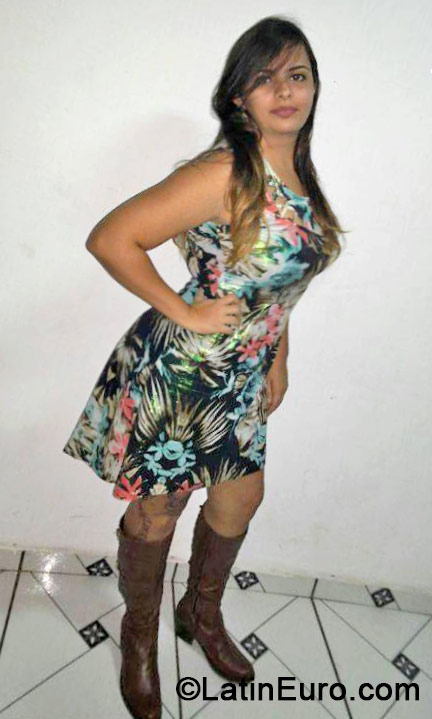 Date this hard body Brazil girl Rubia from Orlandia BR8795