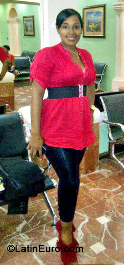 Date this fun Dominican Republic girl Yulia from San Pedro De Macoris DO19081