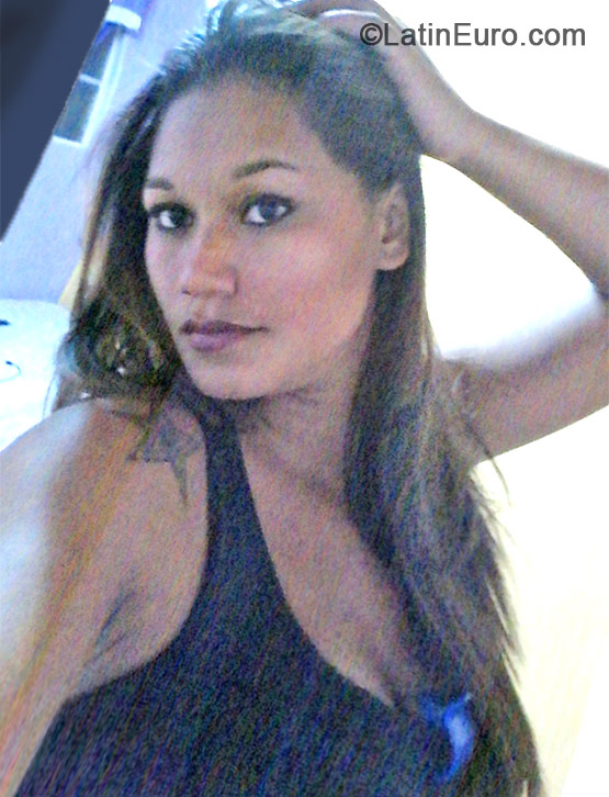 Date this fun Brazil girl Jucara from Tiete BR8799