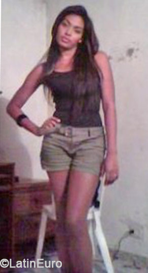 Date this lovely Colombia girl Sarah from Medellin CO15273