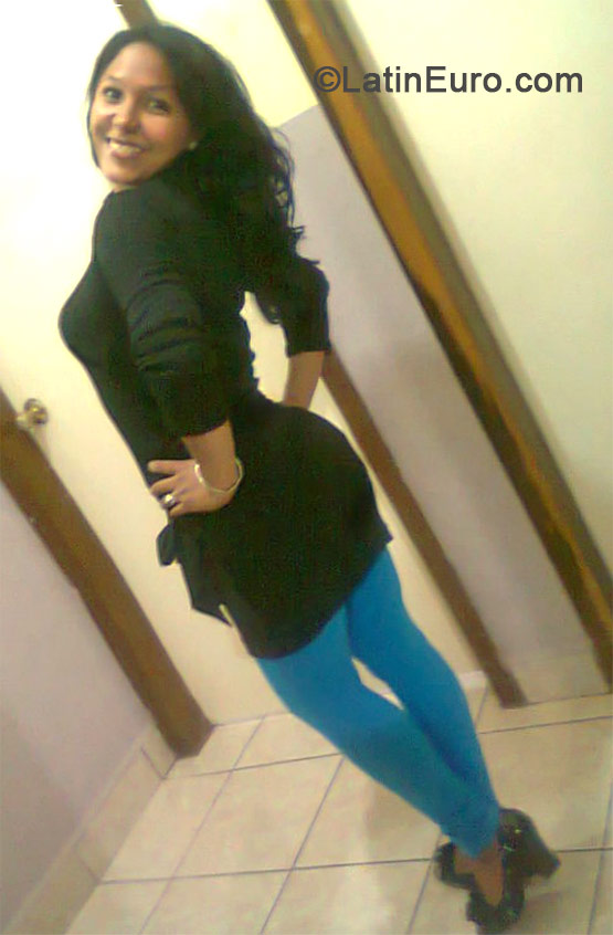 Date this delightful Honduras girl Juliana from La Ceiba HN1021