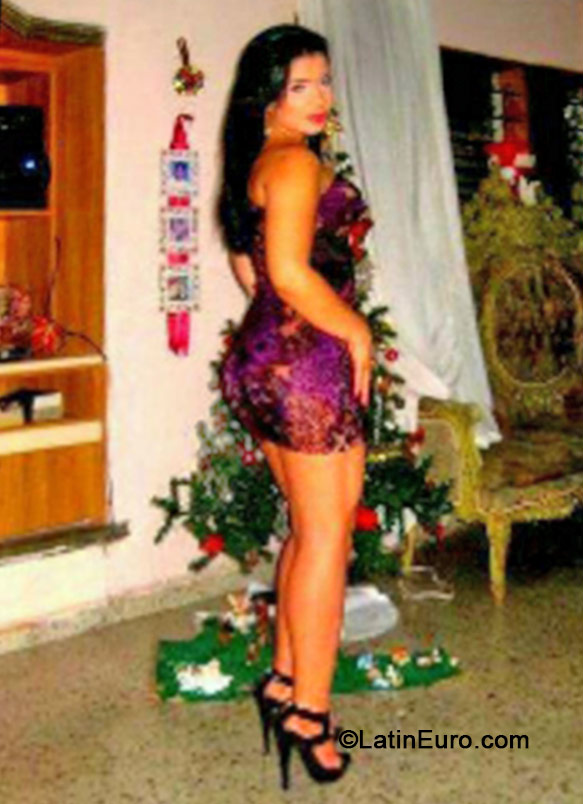 Date this lovely Colombia girl Alexandra from Barranquilla CO15282