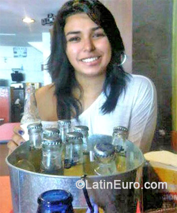 Date this voluptuous Venezuela girl Patricia from Caracas VE238