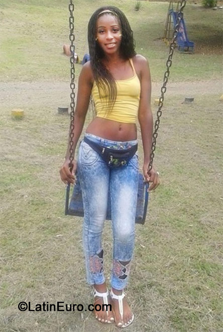 Date this delightful Colombia girl Jessica from Cali CO15457