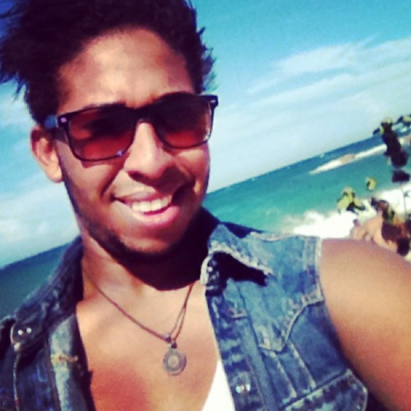 Date this hard body Dominican Republic man Jenrydelorbe from Santo Domigo DO19154