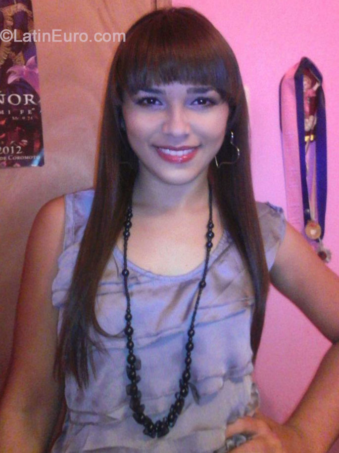 Date this young Venezuela girl Evelin from Maracaibo VE242