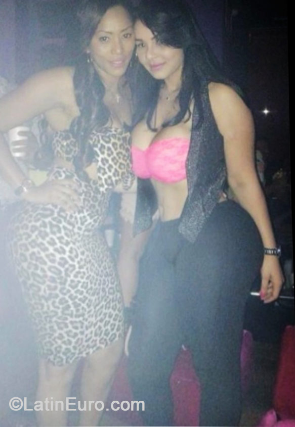 Date this foxy Dominican Republic girl Emilia arleni from Santo Domingo DO19171