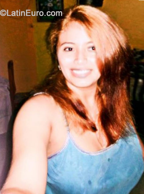 Date this happy Panama girl Natalia Yohana from Panama PA425