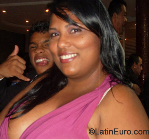 Date this young Venezuela girl Yuliana from Maracaibo VE246