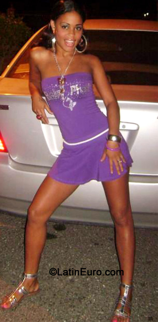 Date this sensual Jamaica girl Trudan from Kingston JM1713