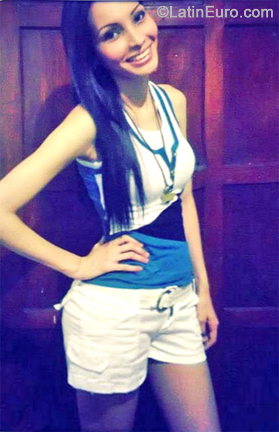 Date this sensual Venezuela girl Xaira from Caracas VE247