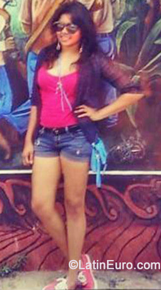 Date this fun Honduras girl Eliana from Tegucigalpa HN1046