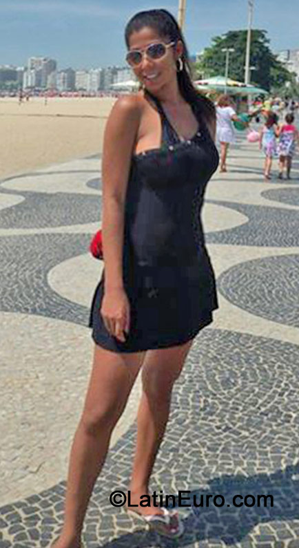 Date this lovely Brazil girl Bruna from Rio De Janeiro BR8825
