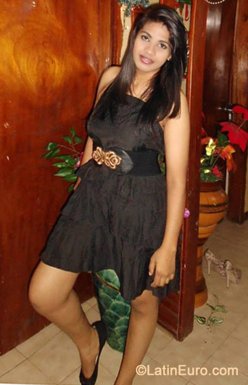 Date this happy Venezuela girl  from Puerto Ordaz VE257