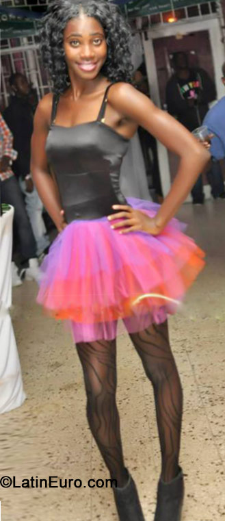Date this lovely Jamaica girl Simone from Kingston JM1950