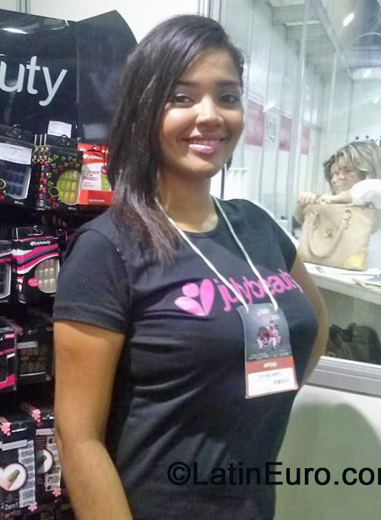 Date this foxy Brazil girl Rayanea from Jaboatao Dos Guara BR8831