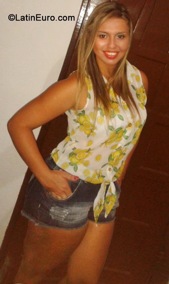 Date this hard body Brazil girl Carla from Teresopolis BR10528