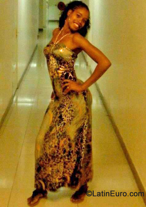 Date this attractive Jamaica girl Cynete from Kingston JM1761