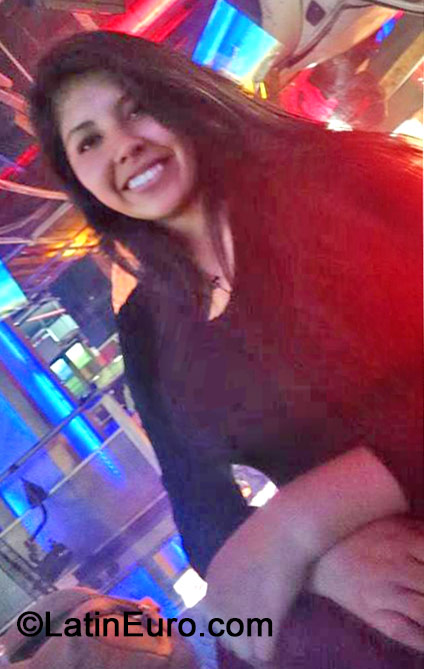 Date this pretty Peru girl Malu from Lima PE1005