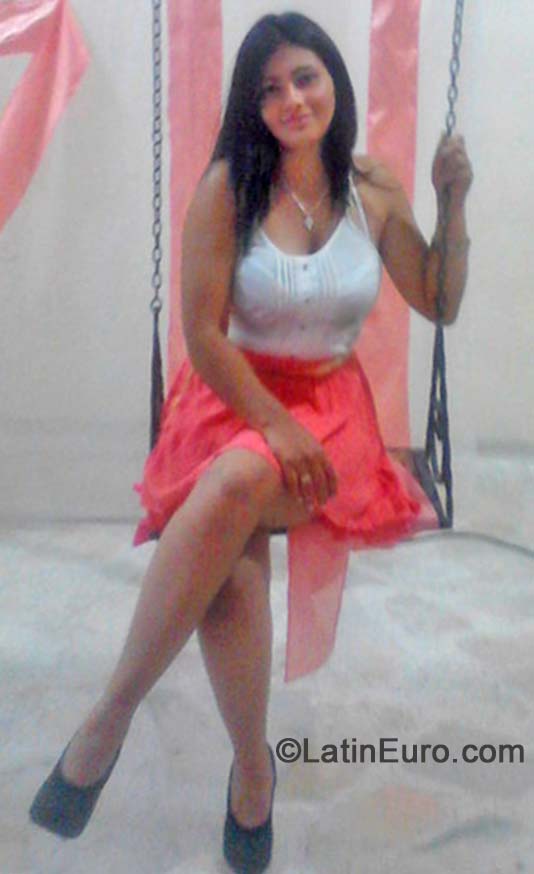 Date this cute Colombia girl Sandra from Bucaramanga CO15560
