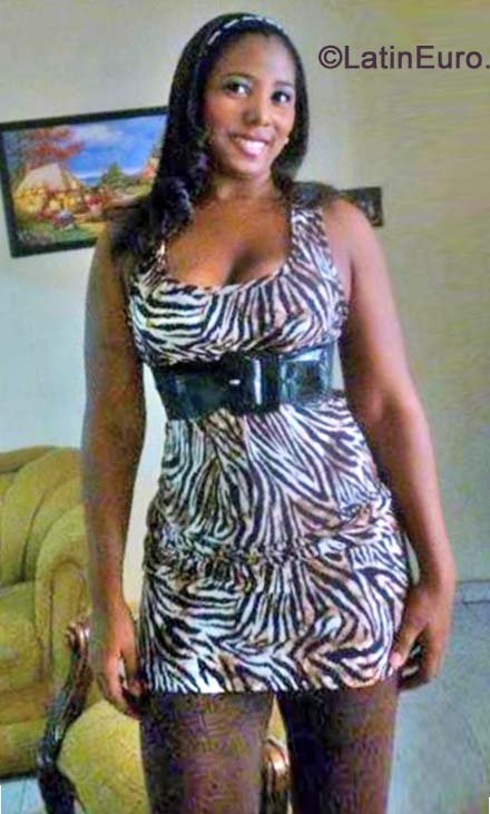 Date this beautiful Colombia girl Eleana from Cali CO15568