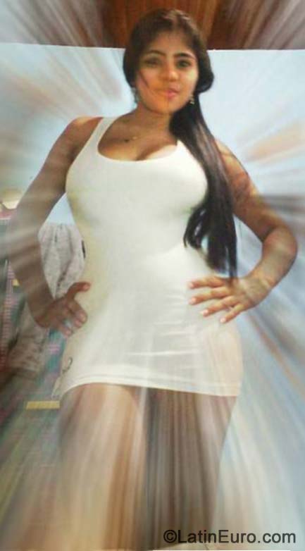 Date this delightful Colombia girl Leidys from Tulua CO15601