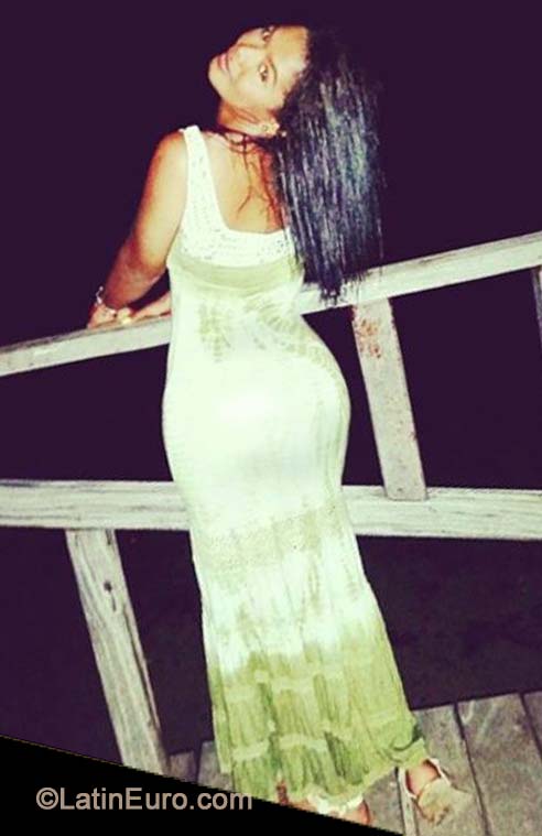 Date this sultry Colombia girl Paola from  CO15644