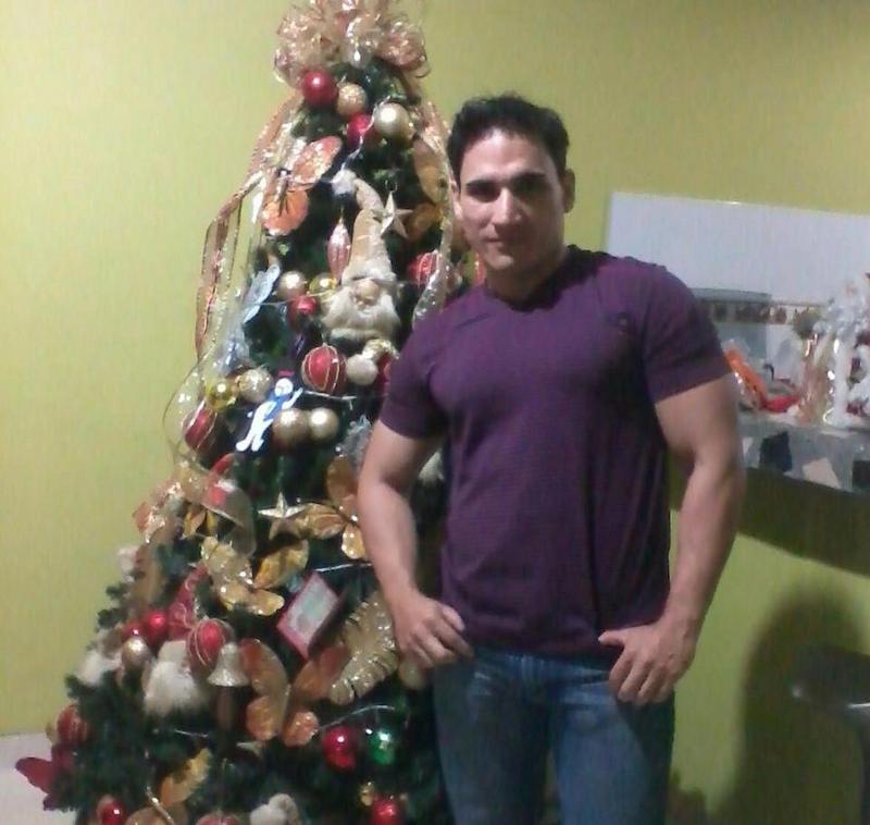 Date this hard body Colombia man Johan from Bogota Dc CO15671