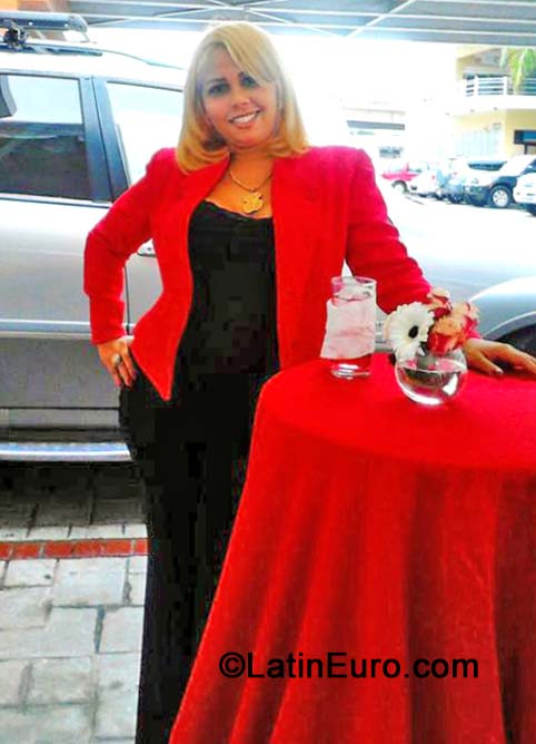 Date this exotic Dominican Republic girl Katherine from Santo Domingo DO19714