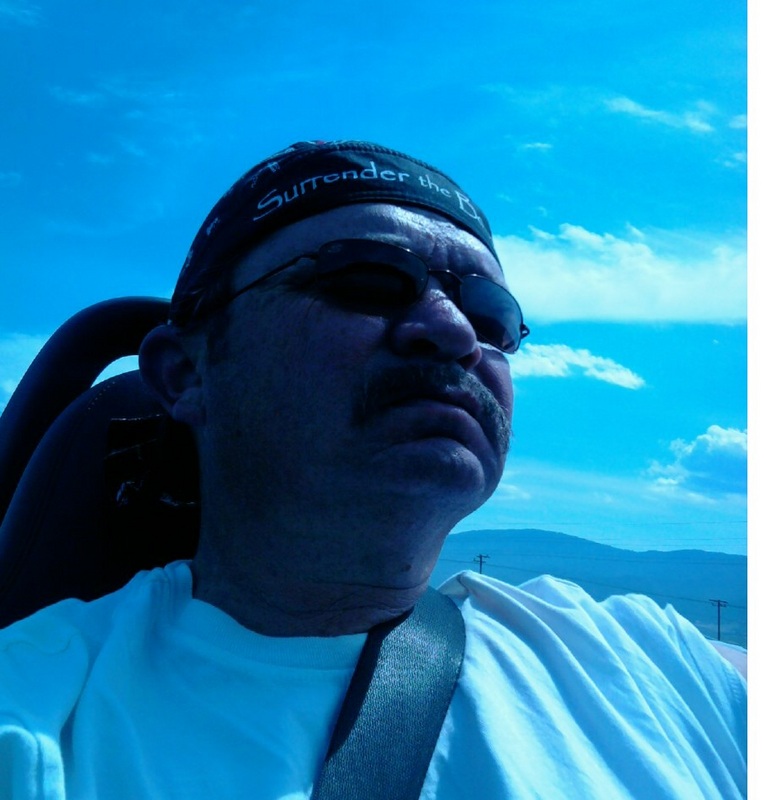 Date this voluptuous United States man Alone from  US15263