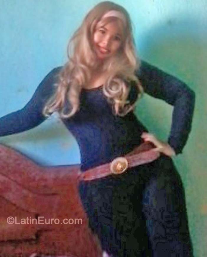Date this georgeous Brazil girl Anna lorany from Sao Sebastiao Da Grama BR8928