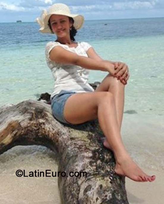 Date this athletic Honduras girl Sonia from La Ceiba HN1152