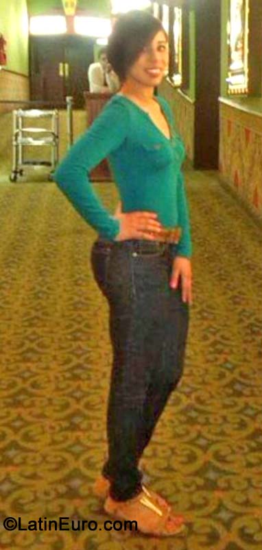 Date this beautiful Dominican Republic girl Katherine from Santo Domingo DO19788