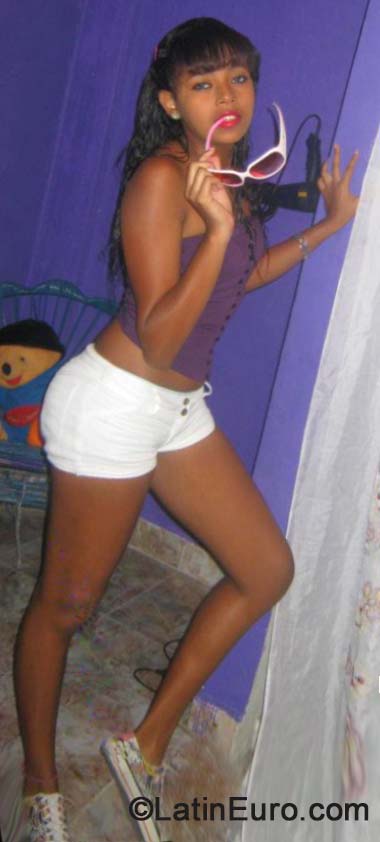 Date this pretty Colombia girl Alexandra nieva from Cali CO15835