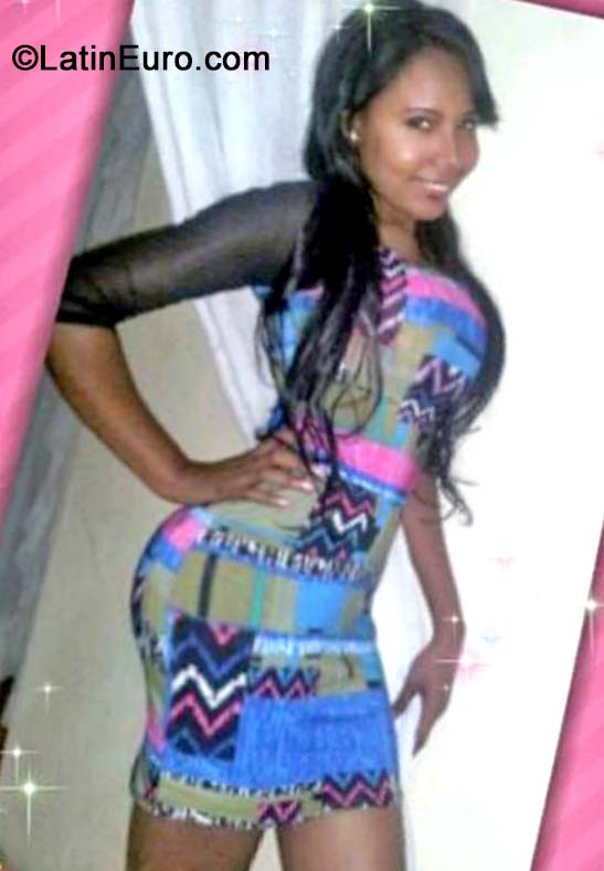 Date this tall Dominican Republic girl Carol from San Cristobal DO19835