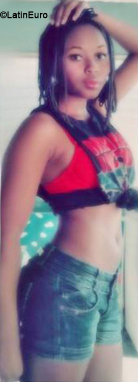 Date this young Honduras girl Maury Giselle from San Pedro Sula HN1192