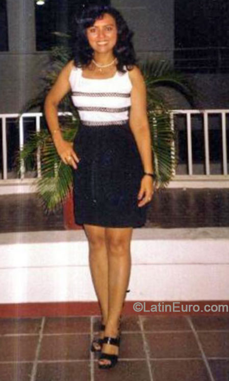 Date this passionate Colombia girl Gladys from Cartagena CO15986