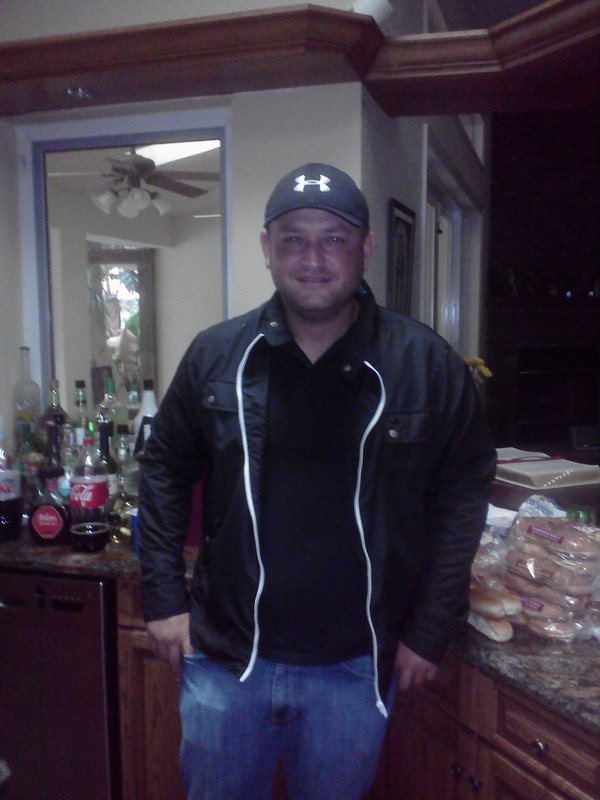 Date this voluptuous Colombia man Giovanni from Pereira CO15994