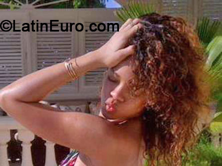 Date this hot Brazil girl Denizia from Sao Paulo BR8988