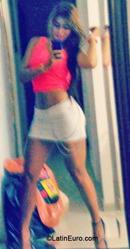 Date this sultry Colombia girl Lina luna from Cali CO16109
