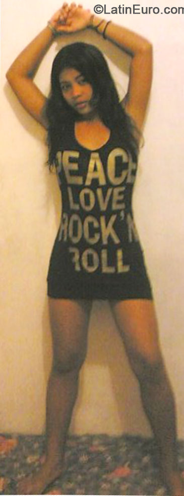 Date this passionate Philippines girl Mira from Cebu City PH692