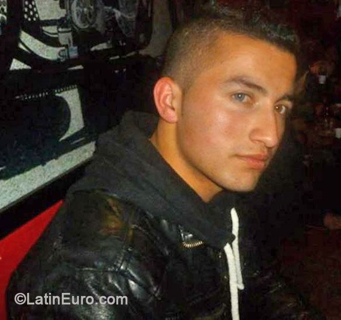 Date this cute Colombia man Alexander from Bogota CO16153