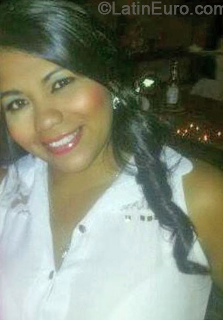 Date this tall Colombia girl Viviana from Cali CO16201