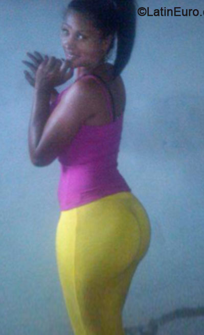 Date this beautiful Dominican Republic girl Diana from Santiago DO20066