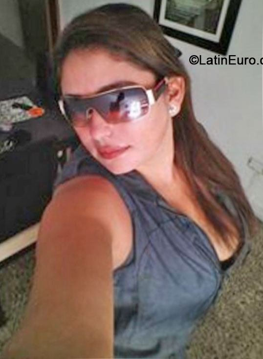 Date this charming Colombia girl Mari from Cartagena CO16265