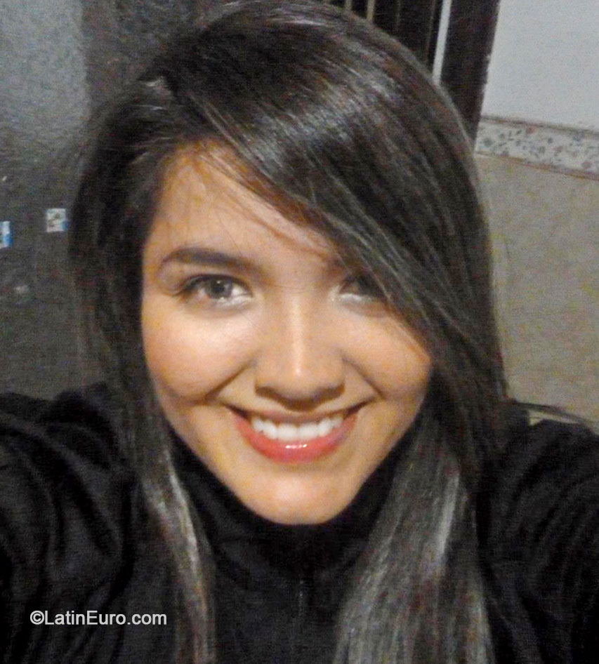 Date this athletic Colombia girl LEIDI from Cali CO16267