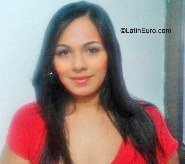 Date this young Colombia girl Raiza from Cartagena CO16268