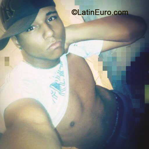 Date this passionate Brazil man Clayton from Resende BR9045